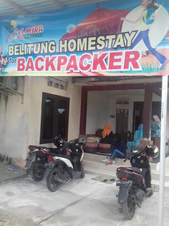 Апартаменты Belitung Backpacker Танджунгпандан Экстерьер фото